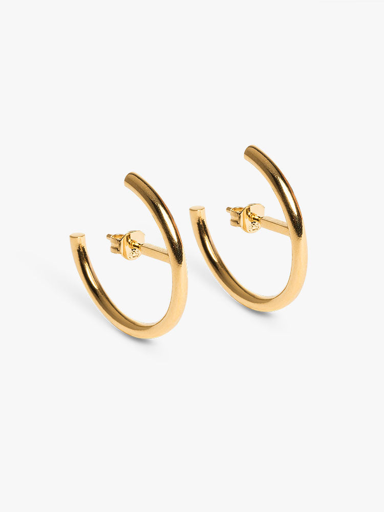 Pack earring gold, made by The Boyscouts.
