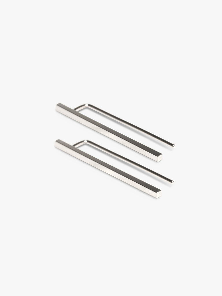 Earring Antenna silver, made by The Boyscouts.