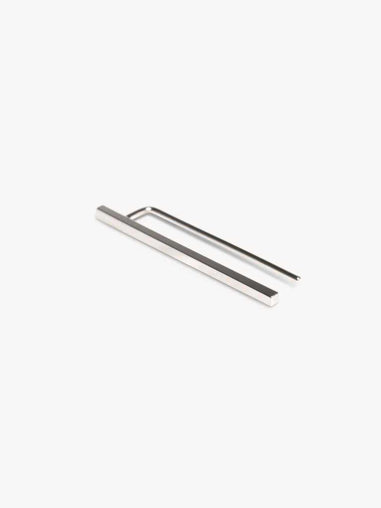Earring Antenna silver, made by The Boyscouts.