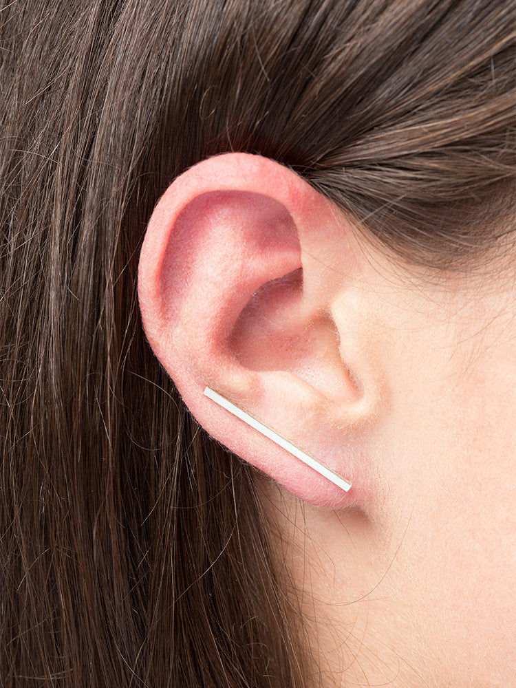 Earring Antenna silver, made by The Boyscouts.