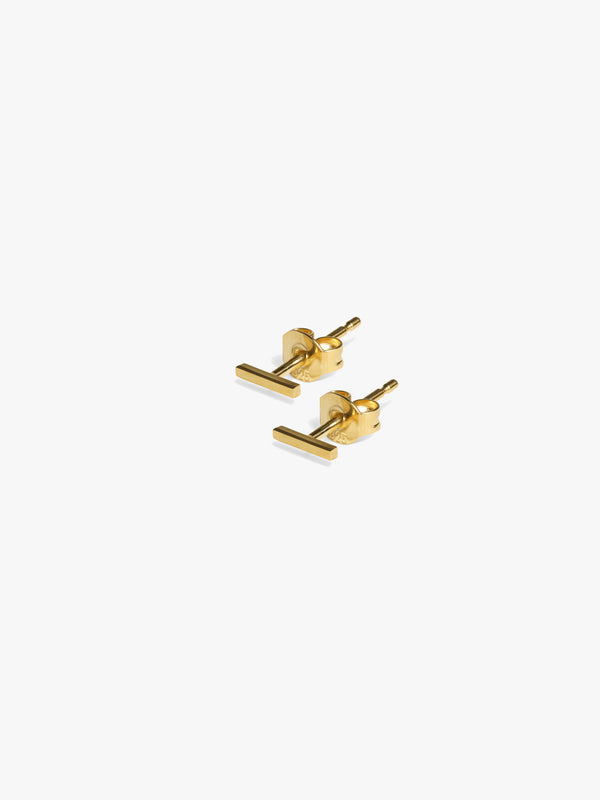 Frontier S earring gold, made by The Boyscouts.
