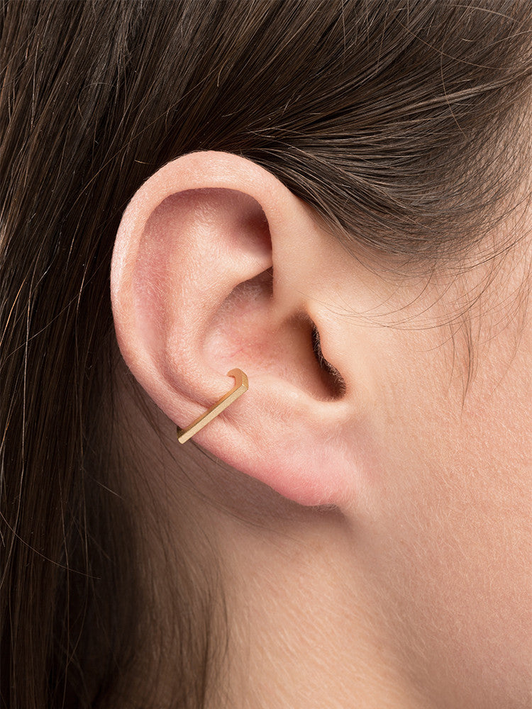 Earring Rivet cuff gold, made by The Boyscouts.